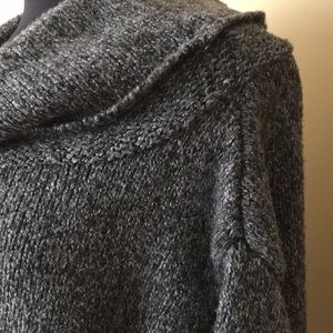 Relaxed fit, cozy sweater!